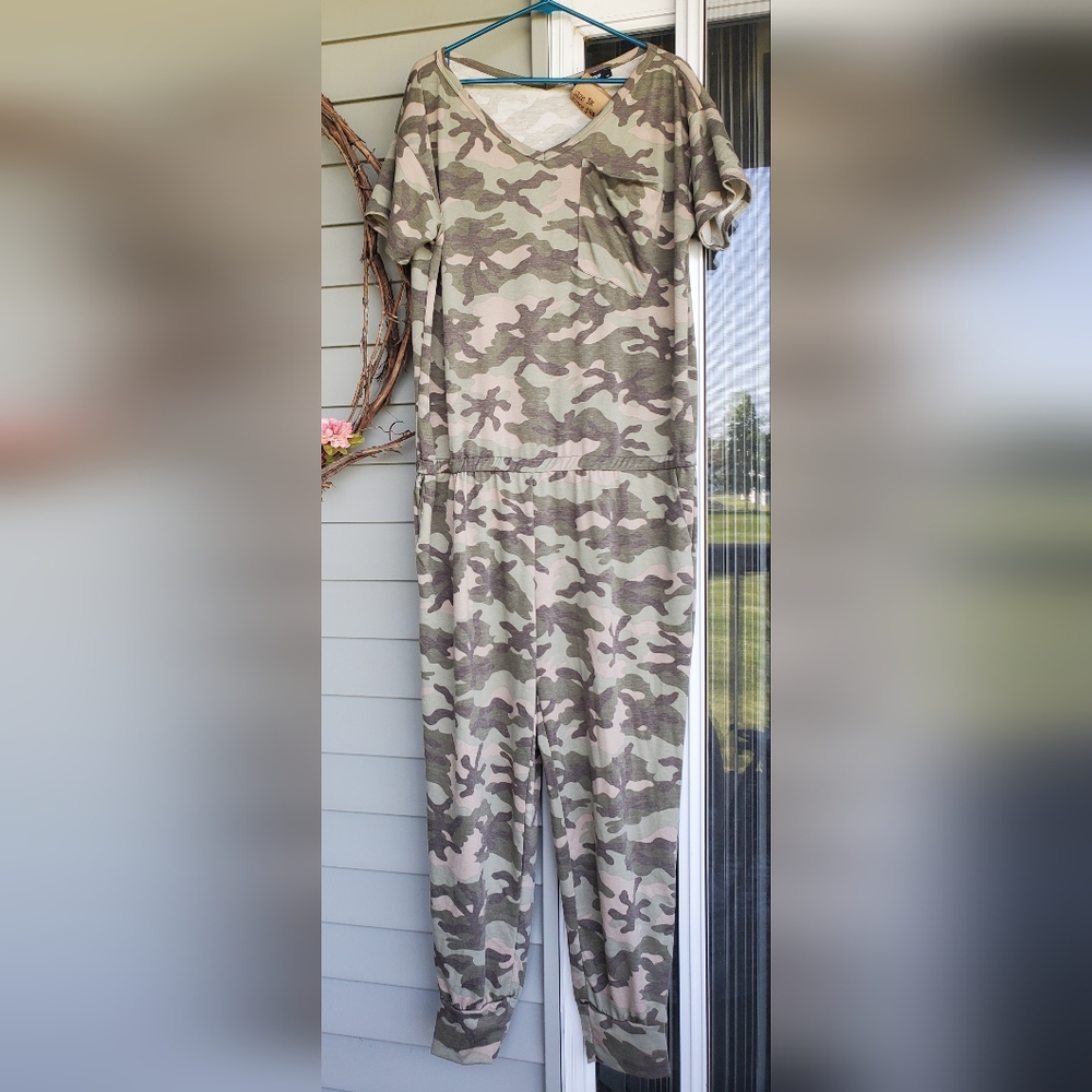 Camo tee jumpsuit, 3X